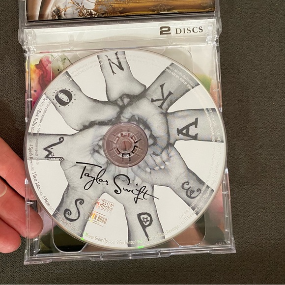 Taylor Swift Speak Now CD - Picture 5 of 5
